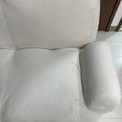 ニトリ 肘付きローソファ ふっくらパン シュガー (WH)の画像