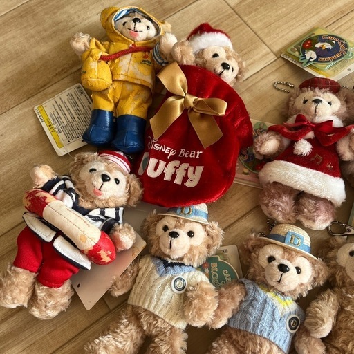 ダッフィーシェリーメイぬいぐるみバッジまとめ売り (ちゃむ
