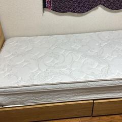 シングルベッド