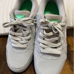 NIKE スニーカー　レディース　24.5cm