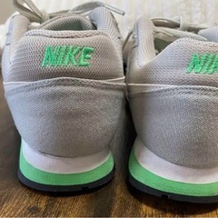 NIKE スニーカー　レディース　24.5cmの画像