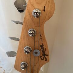 Squier（スクワイア） by Fender FSR Affinity Jazz Bass – Graffiti Yellowの画像