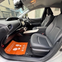 トヨタ プリウス ZVW51 距離6万です 車検9年04月までコミコミ値段の画像