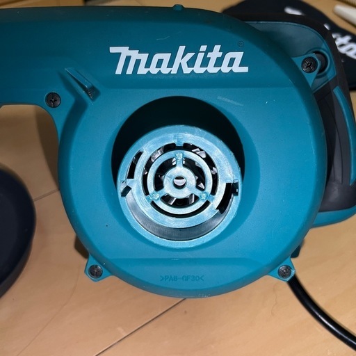 中古品【マキタ ブロワ】有線 モデルUB1103