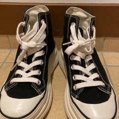 新品　厚底　ハイカット　スニーカー　厚底スニーカー　　23.5センチ　シューズ　2.３回使用の画像