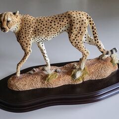 チーターの置物　取りに来てくれる方