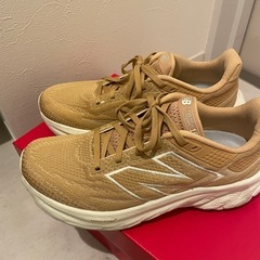 New　Balance 1080 ベージュ 7 (24 cm)