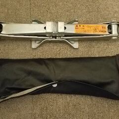 機械式パンタジャッキ　車　タイヤ交換　工具