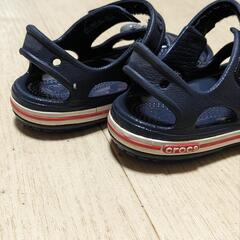 crocs  こどもサンダル