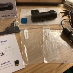 使用期間1ヶ月未満 ドラレコ AZDOME M330 DASH CAM  Micro SDカード付(128GB) セキュリティ 防犯 記録用にの画像