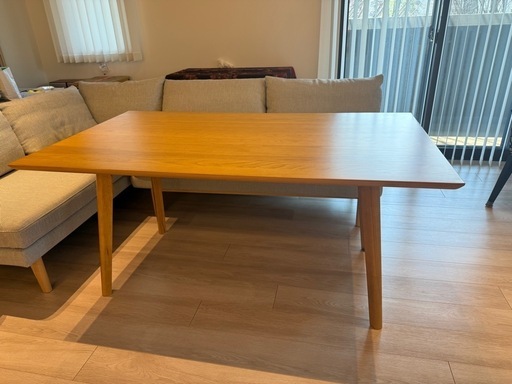 ベルメゾン　ダイニングテーブル