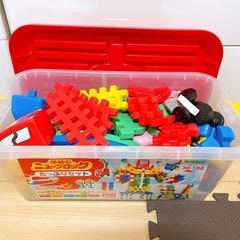 学研ニューブロック たっぷりバラエティセットとまんまるパズルの画像