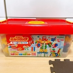 学研ニューブロック たっぷりバラエティセットとまんまるパズルの画像