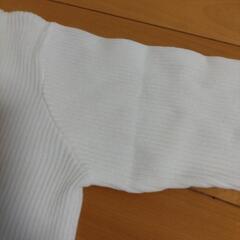 ニット白リブTシャツの画像