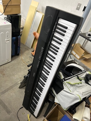 TORTE製の電子ピアノ　TDP-88 BK