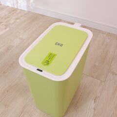 【新品未使用】 EKO スマートセンサービン8L ライム センサー式ごみ箱の画像