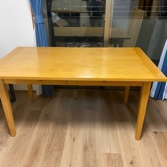 ダイニングテーブル