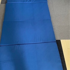 マットレス折りたたみの画像