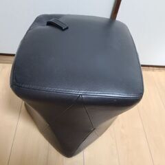 美品　1人掛けソファ/椅子/1人掛けチェア　ブラック革