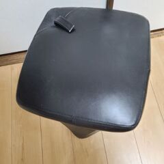 美品　1人掛けソファ/椅子/1人掛けチェア　ブラック革の画像