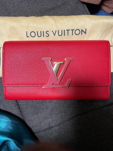 LOUIS VUITTON ポルトフォイユカプシーヌ 赤 長財布