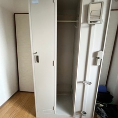 ✨超美品✨コクヨ　スチールロッカー　2人用　鍵付き　使用期間短い❗️の画像