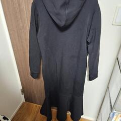 黒 ロングワンピースの画像