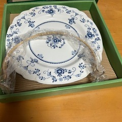 決まりました　フルーツ皿