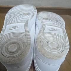 NIKE　スニーカー　27.5センチの画像