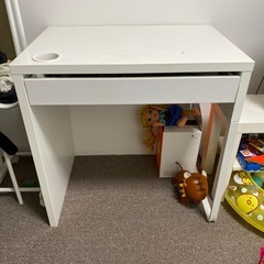 IKEA テーブル