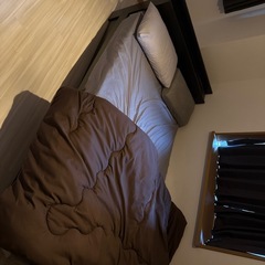 【受け渡し決定済】セミダブルベッドの画像