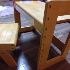 《お譲り先決定》子供用机と椅子のセットの画像