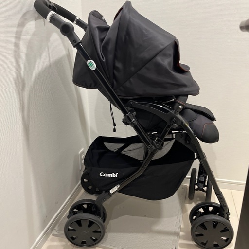 コンビ クロスゴー 4キャス エッグショック タンジェリンブラック コンビ クロスゴー 4キャス エッグショック タンジェリンブラック