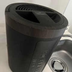 本日17:30〜18:00に取りに来れる方優先。定価1万。スチーム式加湿器の画像