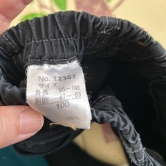 100サイズ　短パン　ズボン　黒の画像