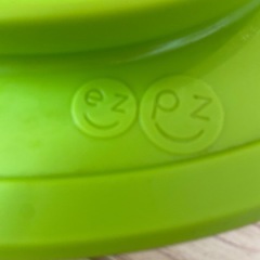 ezpz イージーピージー　プレート 赤 緑　2個セットの画像