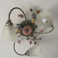 お安くお譲りします！コイズミ照明器具　定価84700円　お花　高級の画像