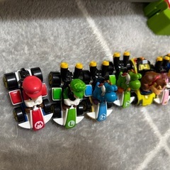 マリオカートミニカーとプラレールの画像