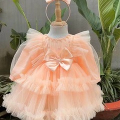 女の子のワンピース、子供の服