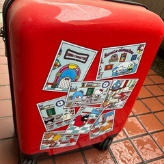 サンリオ　キャリーケース