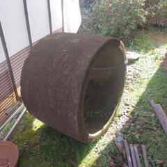 井戸の石