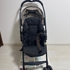 コンビ　ベビーカーの画像