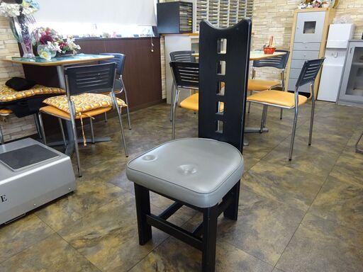 飲食店用　デザイン　椅子　10脚　革、木製　　中古品