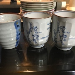 湯呑み各種の画像