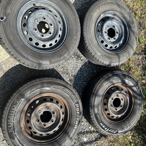 キャラバン 純正ホイール