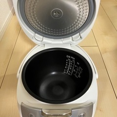 TOSHIBA 2020年製　炊飯器の画像