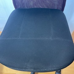 椅子　高さ調整機能付き
の画像
