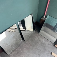 鏡の画像