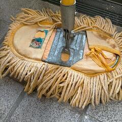 レトロ モップの画像