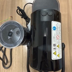 ネスプレッソコーヒーメーカーとミルクウォーマーの画像
